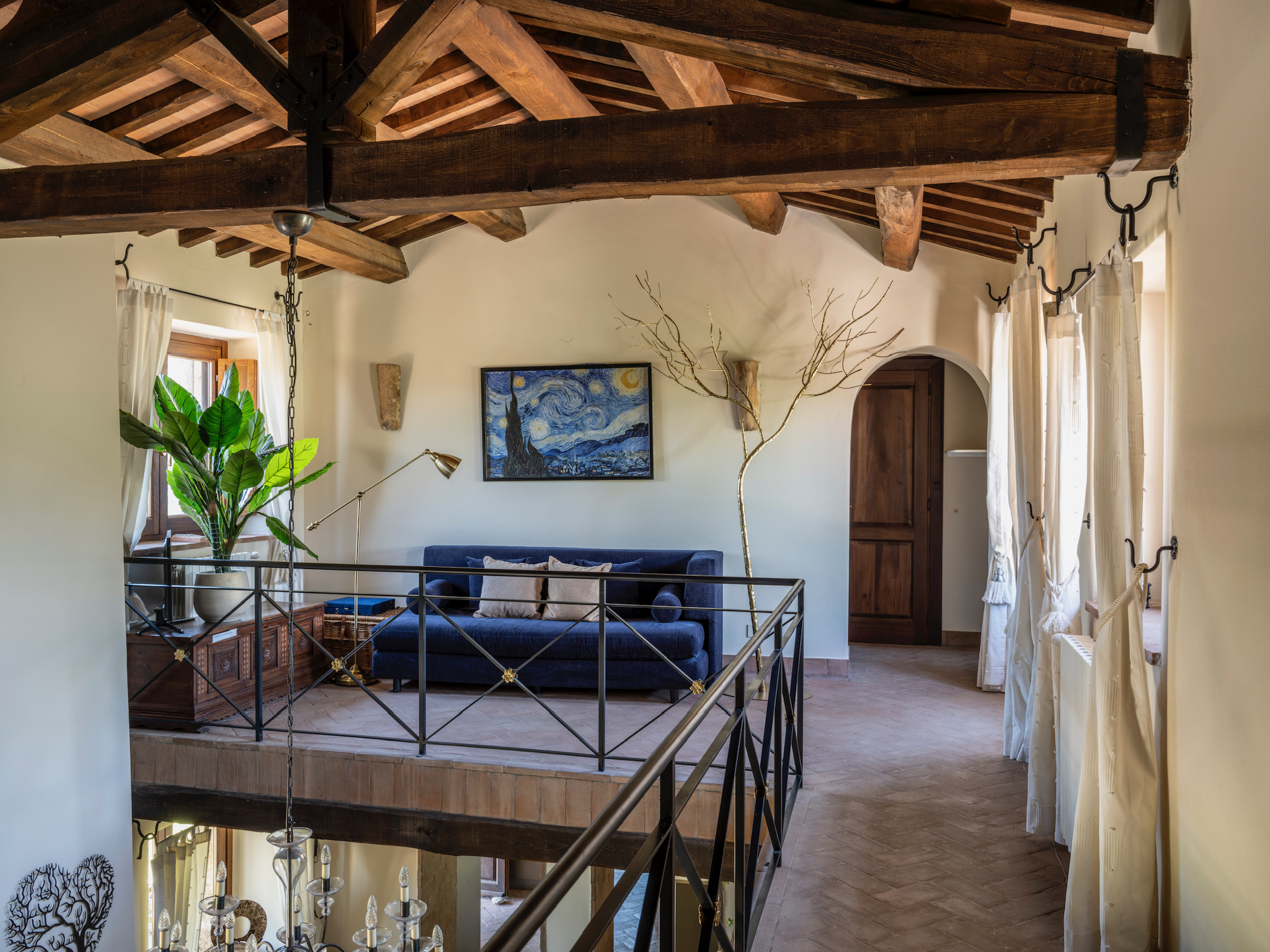 La-Collina-d'Oro-loft-secondylivingroom