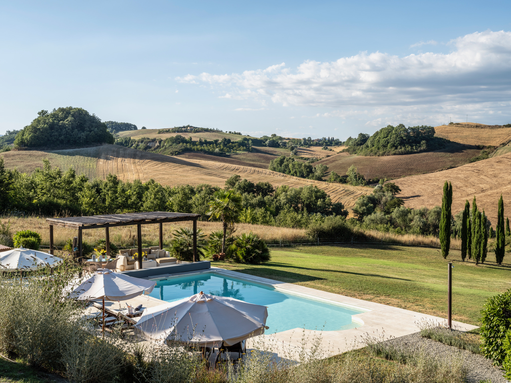 La-Collina-d'Oro-swimmingpool-view