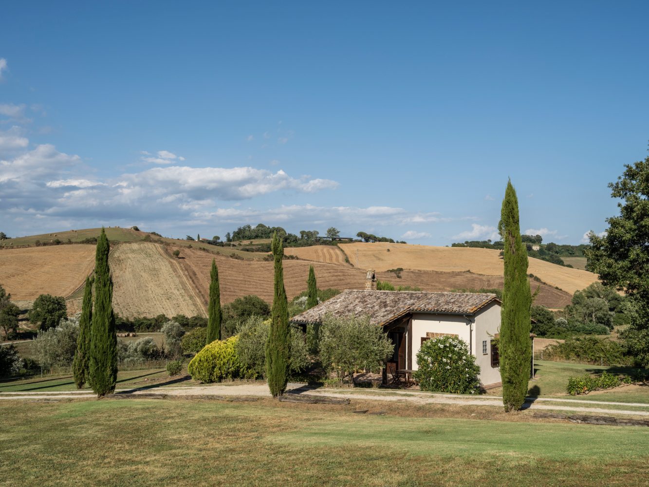 La-Collina-d'Or-guesthouse-cypresstrees