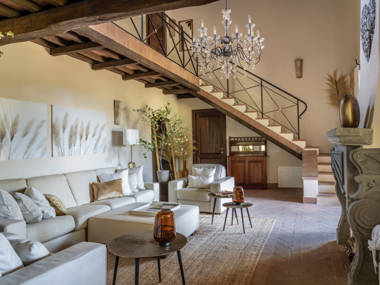 La-Collina-d'Or-mainhouse-loft